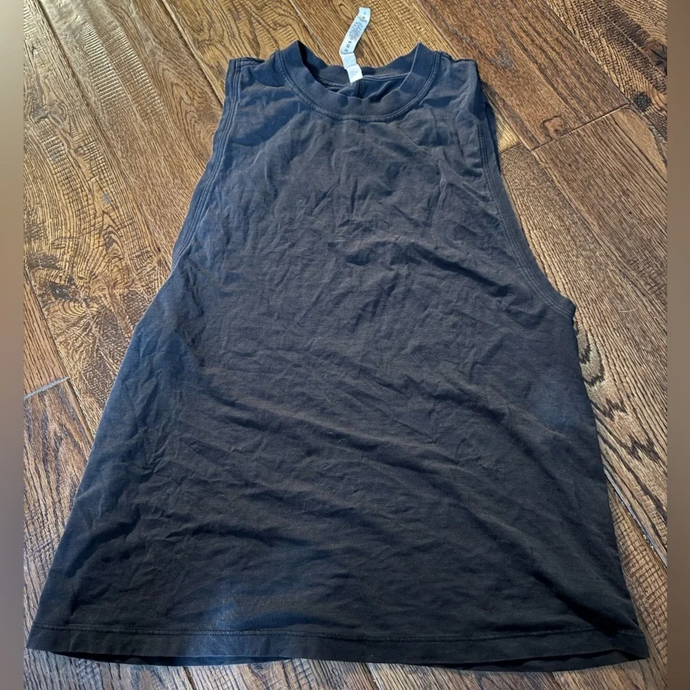Lululemon Athletica Charcoal Top Size 2